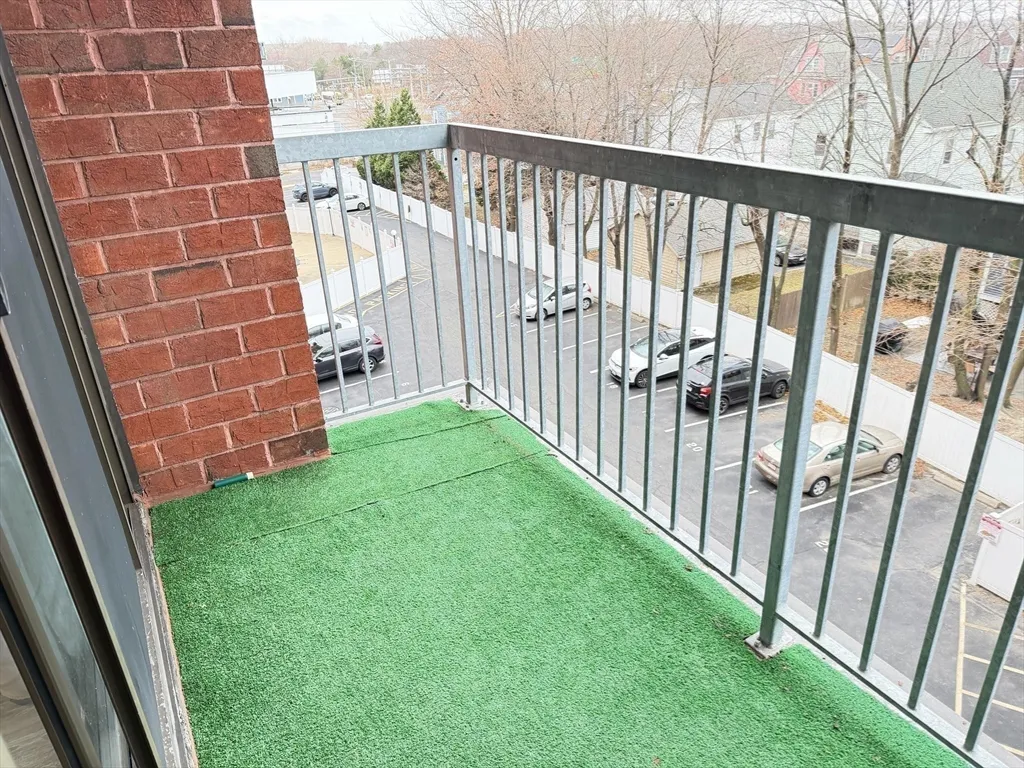 2 bed, 2 bath apartment for rent at 8 9th St Unit 511, Medford — photo 12 of 12