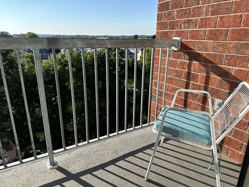 2 bed, 2 bath apartment for rent at 8 9th St Unit 703, Medford — photo 14 of 25