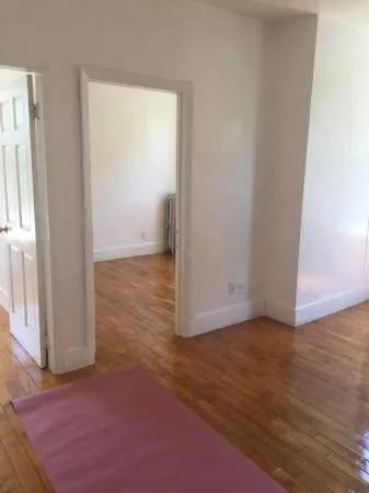 3 bed, 1 bath apartment for rent at 8 Adella Pl Unit 2, Brighton — photo 3 of 8