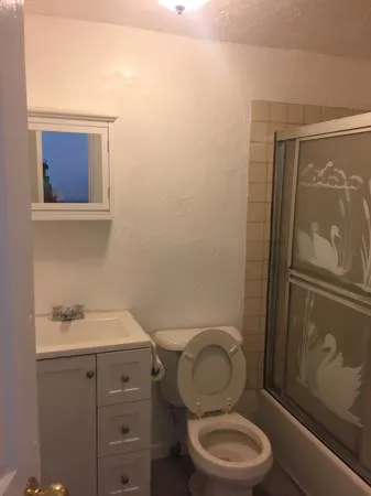 3 bed, 1 bath apartment for rent at 8 Adella Pl Unit 2, Brighton — photo 2 of 8