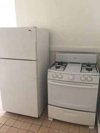 3 bed, 1 bath apartment for rent at 8 Adella Pl Unit 2, Brighton — photo 7 of 8