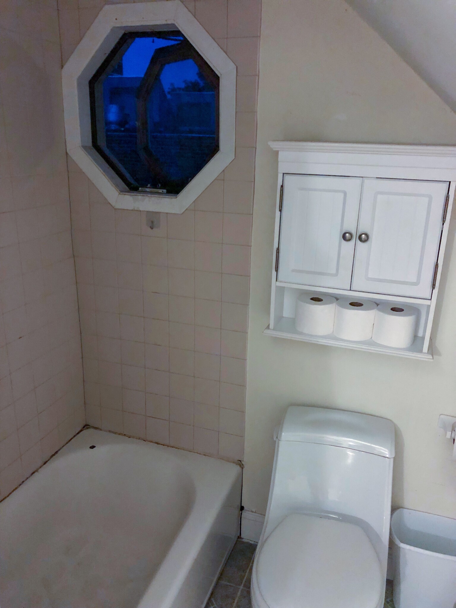 1.5 bed, 1 bath apartment for rent at 8 Alberta Ter Unit 2, North Cambridge — photo 14 of 15
