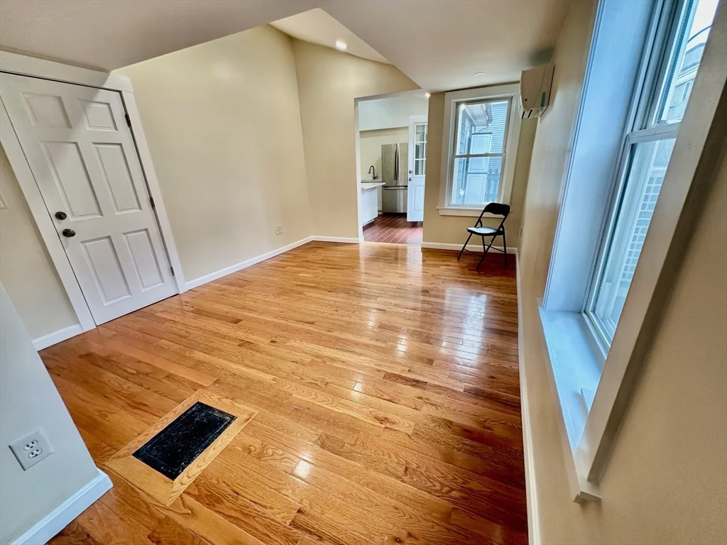 1 bed, 1 bath apartment for rent at 8 Allen Unit 2, North Cambridge — photo 2 of 10