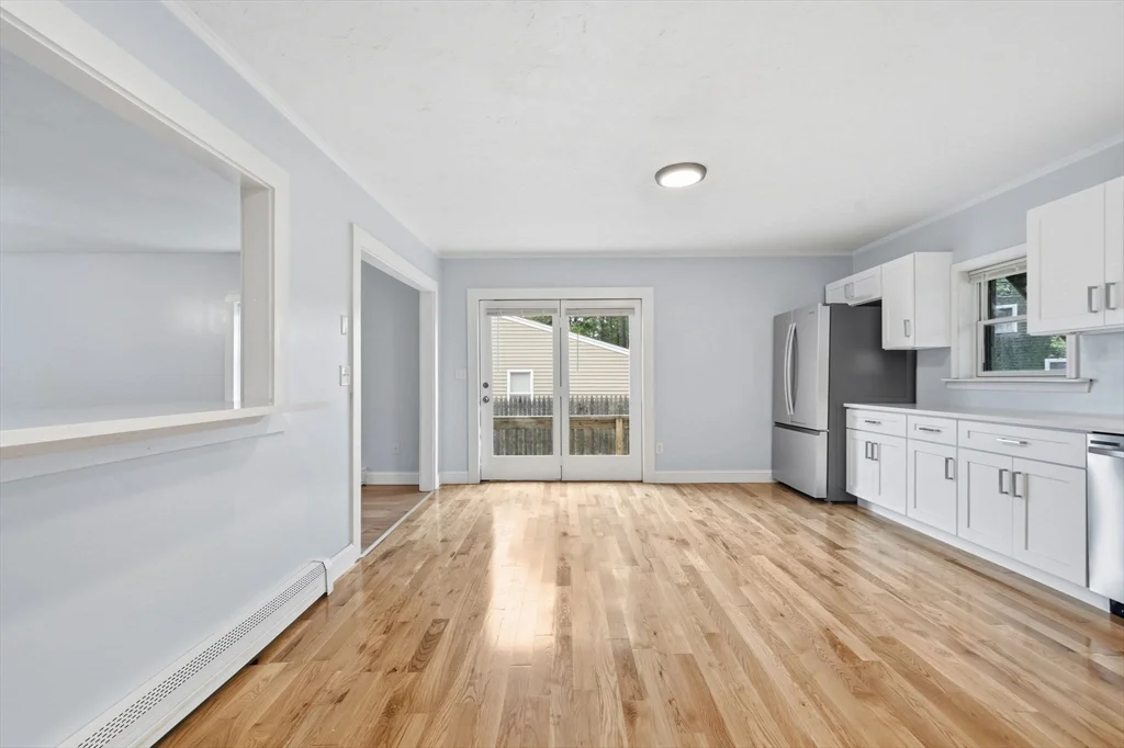 4 bed, 2 bath apartment for rent at 8 Ash St, Plymouth — photo 15 of 35