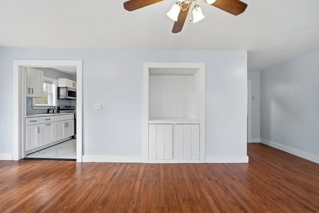 4 bed, 2 bath apartment for rent at 8 Ash St, Plymouth — photo 30 of 35