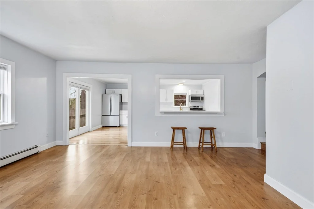 4 bed, 2 bath apartment for rent at 8 Ash St, Plymouth — photo 21 of 35