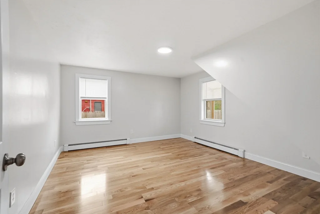 4 bed, 2 bath apartment for rent at 8 Ash St, Plymouth — photo 5 of 35
