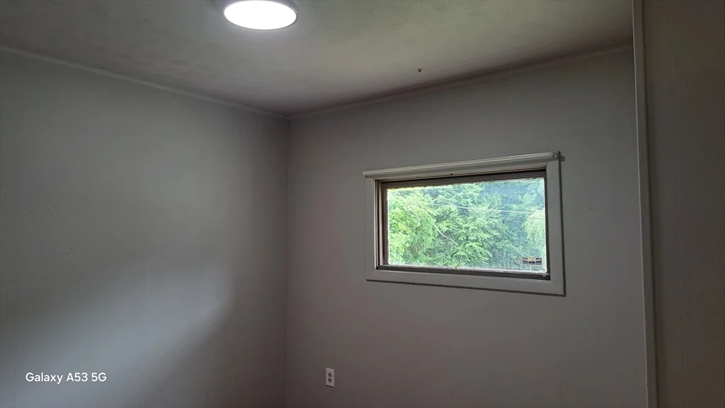 3 bed, 1 bath apartment for rent at 8 Athens St Unit 0, Auburn — photo 10 of 22