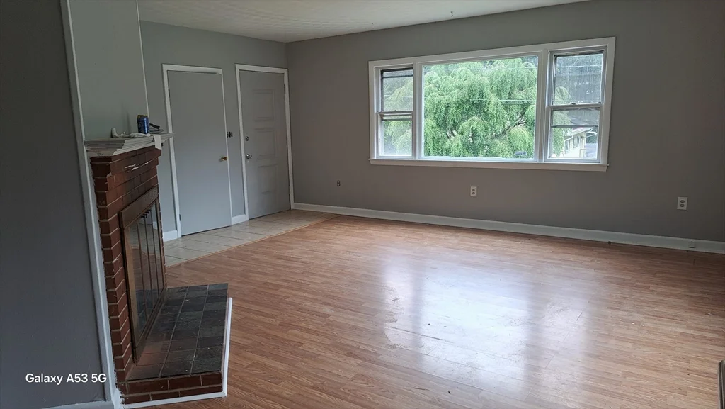 3 bed, 1 bath apartment for rent at 8 Athens St Unit 0, Auburn — photo 5 of 22
