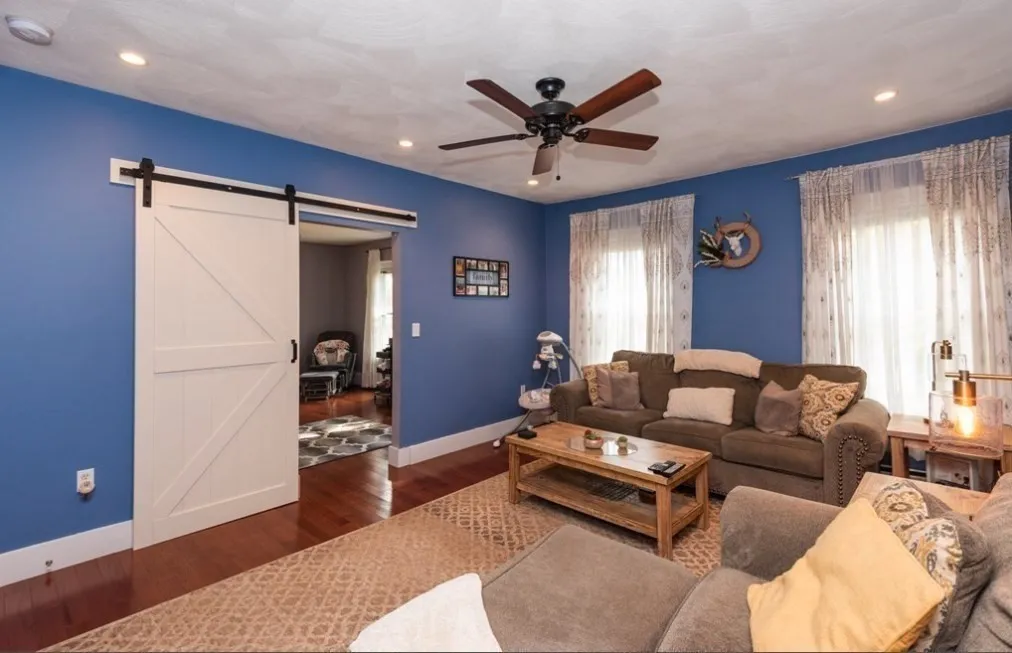 2 bed, 3 bath apartment for rent at 8 Auburn Ct Unit 2, Cliftondale — photo 5 of 13