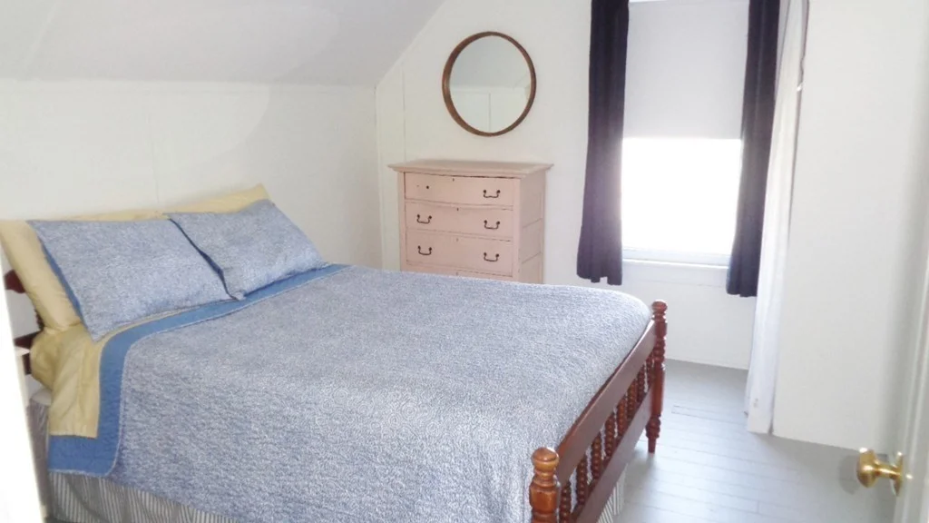 3 bed, 1 bath apartment for rent at 8 Avenue B, White Horse Beach — photo 10 of 12