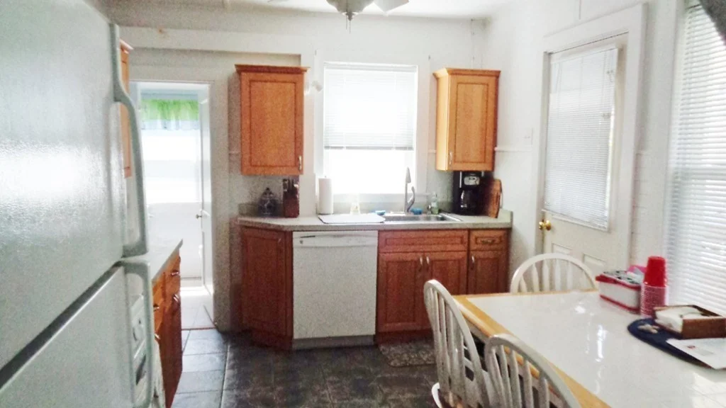 3 bed, 1 bath apartment for rent at 8 Avenue B, White Horse Beach — photo 7 of 12