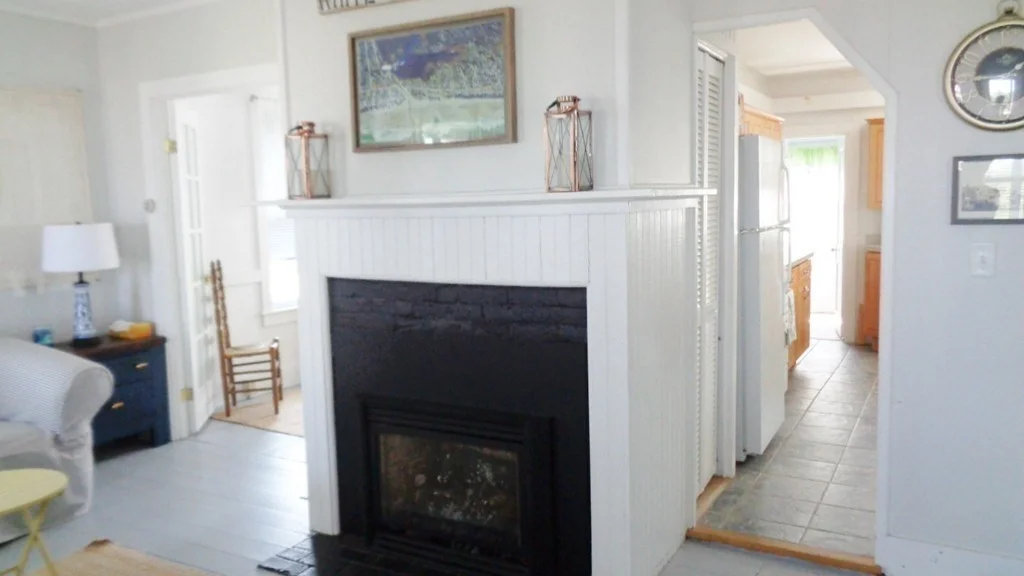 3 bed, 1 bath apartment for rent at 8 Avenue B, White Horse Beach — photo 3 of 12