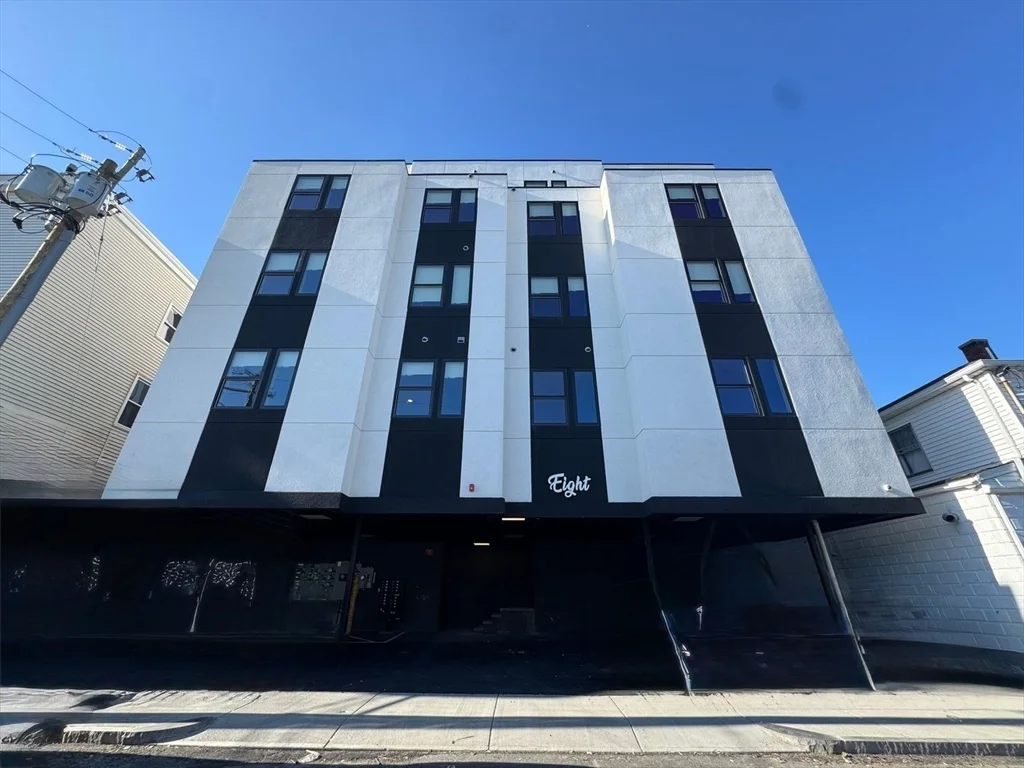 4 bed, 1 bath apartment for rent at 8 Avon St Unit 402, Revere — photo 1 of 15