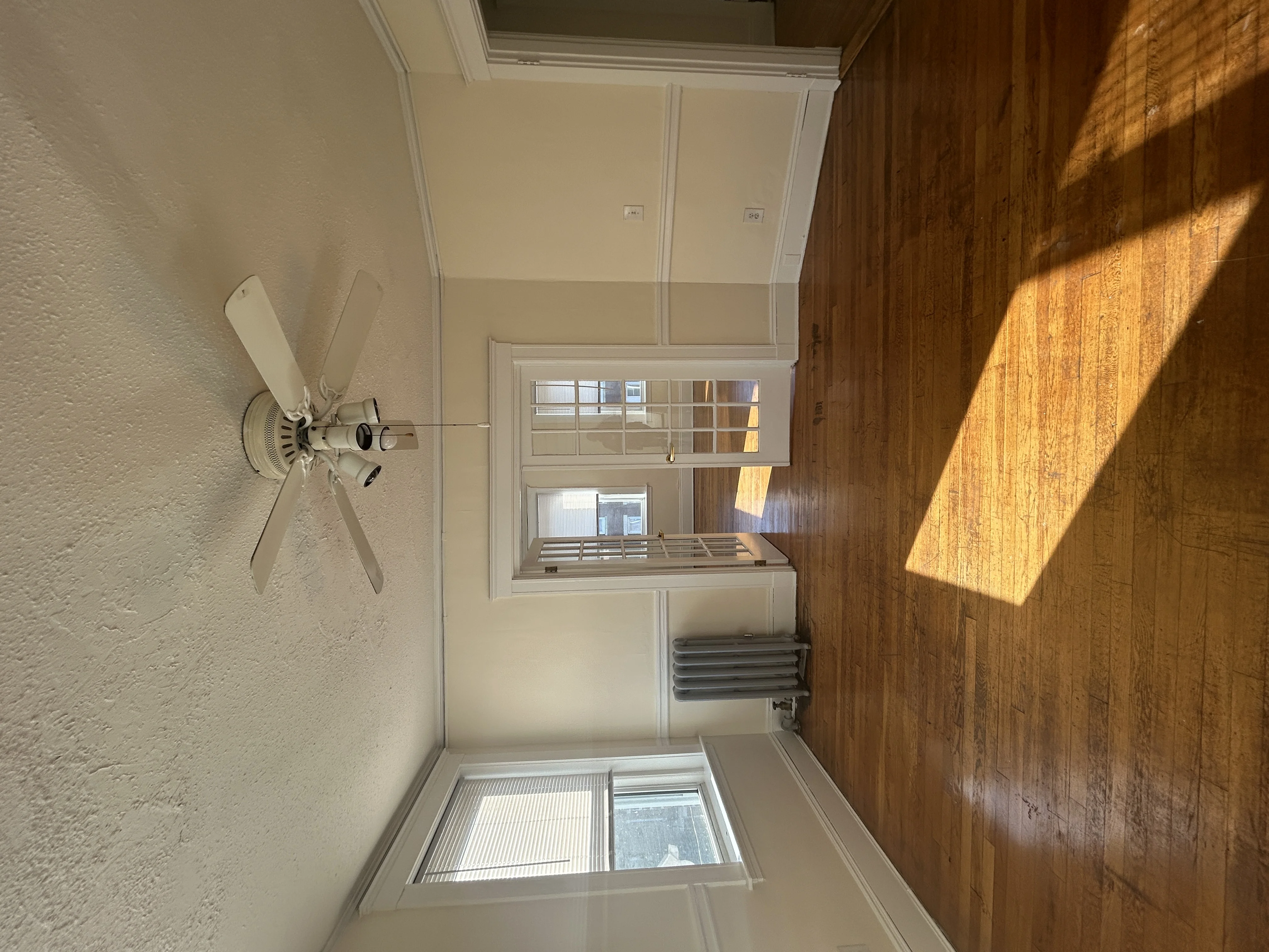 4 bed, 2 bath apartment for rent at 8 Barrows St Unit 3, Brighton