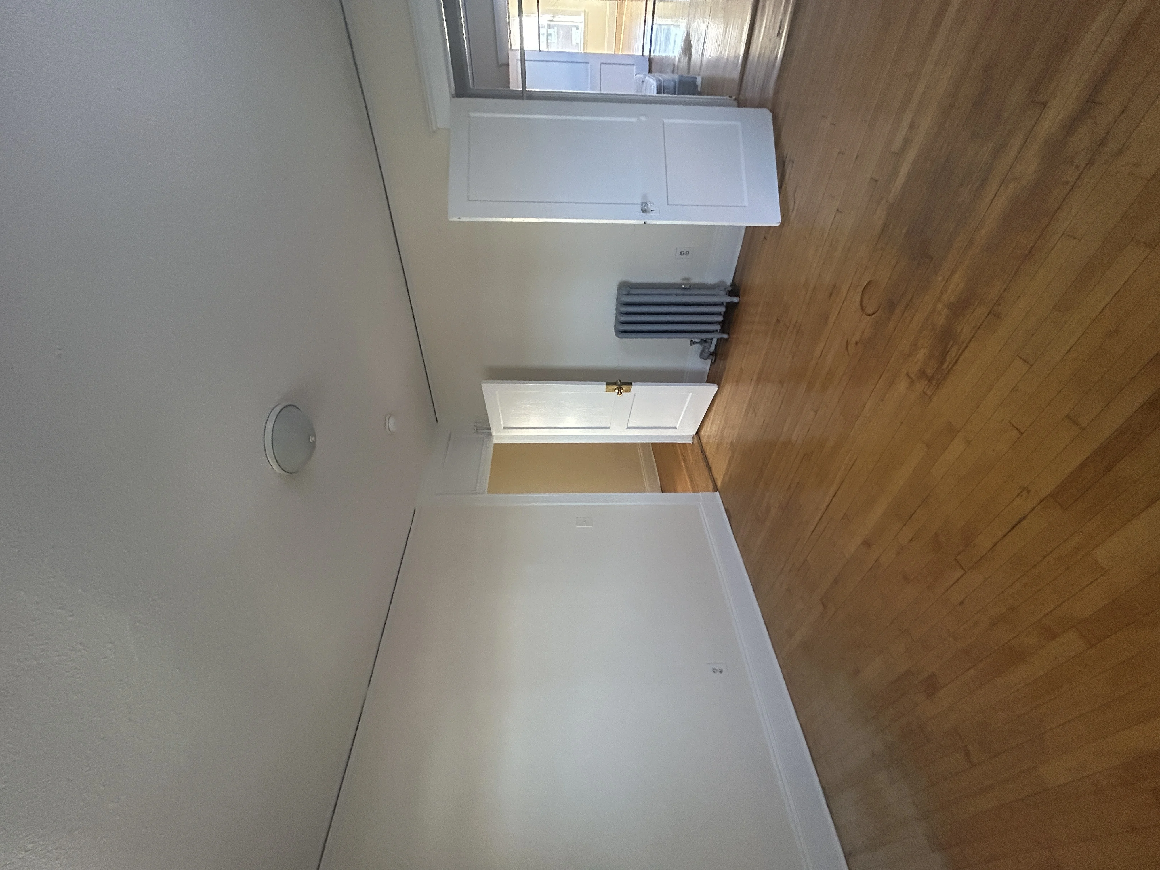 4 bed, 2 bath apartment for rent at 8 Barrows St Unit 3, Brighton — photo 6 of 9