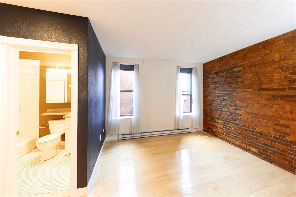 1 bed, 1 bath apartment for rent at 8 Battery St Unit 13, North End — photo 9 of 18
