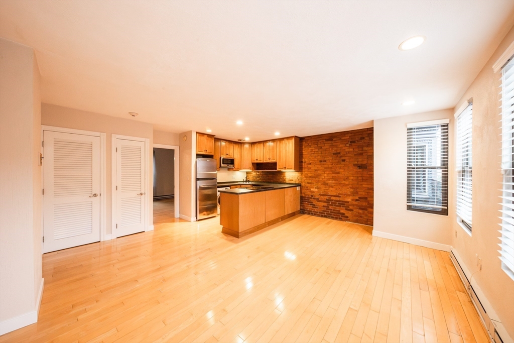 1 bed, 1 bath apartment for rent at 8 Battery St Unit 13, North End — photo 3 of 18