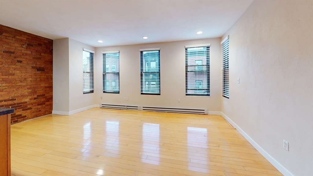 1 bed, 1 bath apartment for rent at 8 Battery St Unit 13, North End — photo 5 of 18