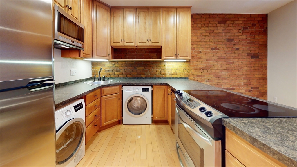 1 bed, 1 bath apartment for rent at 8 Battery St Unit 13, North End — photo 6 of 18