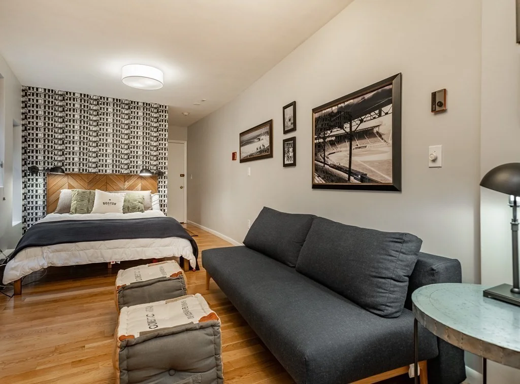 Studio bed, 1 bath apartment for rent at 8 Battery St Unit 3, North End — photo 3 of 12