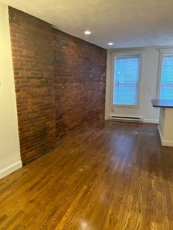 Studio bed, 1 bath apartment for rent at 8 Battery St Unit 6, North End — photo 5 of 5