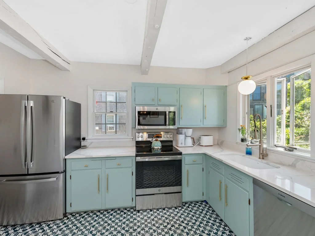5 bed, 2 bath apartment for rent at 8 Beach St, Rockport — photo 9 of 26