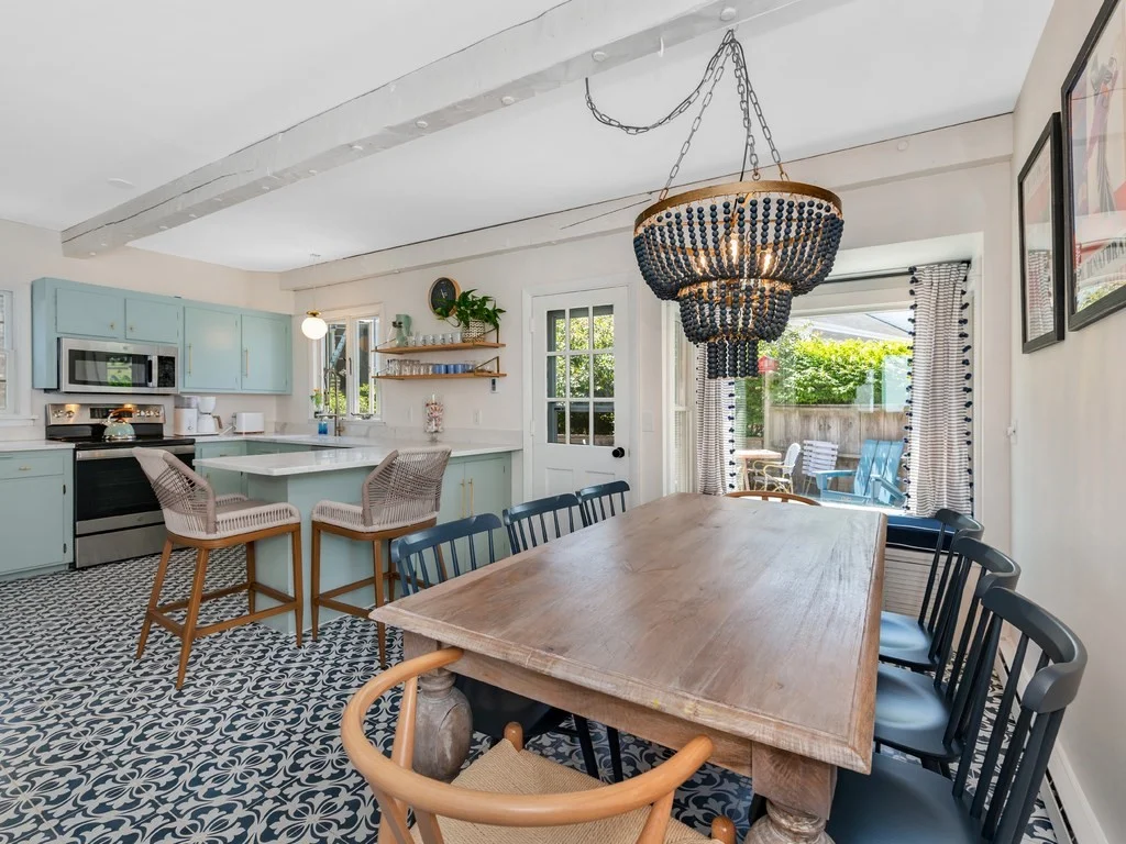 5 bed, 2 bath apartment for rent at 8 Beach St, Rockport — photo 11 of 26