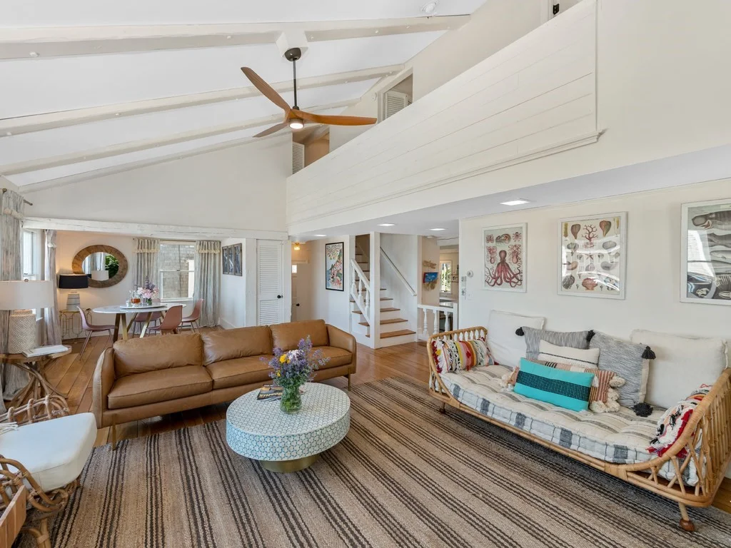 5 bed, 2 bath apartment for rent at 8 Beach St, Rockport — photo 1 of 26