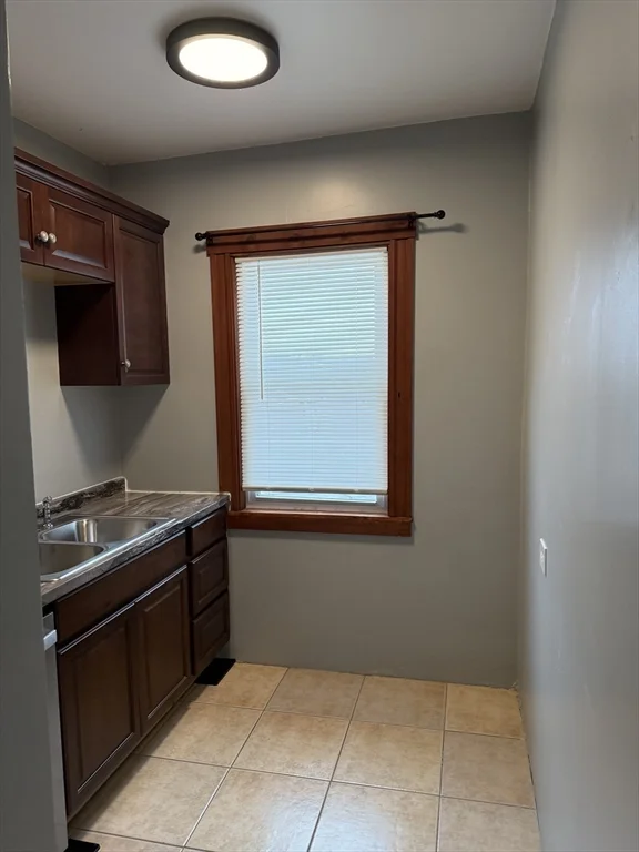 2 bed, 1 bath apartment for rent at 8 Beckman St Unit 2, Worcester — photo 6 of 17