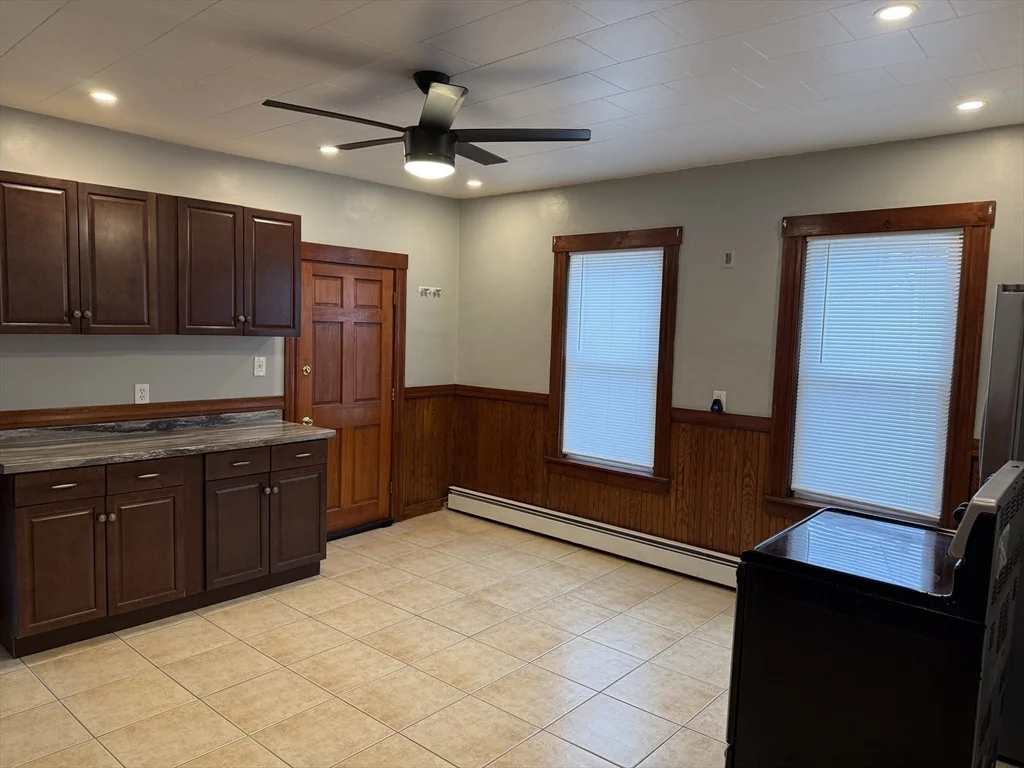 2 bed, 1 bath apartment for rent at 8 Beckman St Unit 2, Worcester — photo 5 of 17