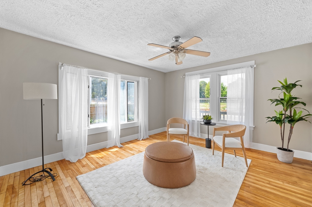 4 bed, 2 bath apartment for rent at 8 Beekman St Unit 0, Fitchburg — photo 3 of 31