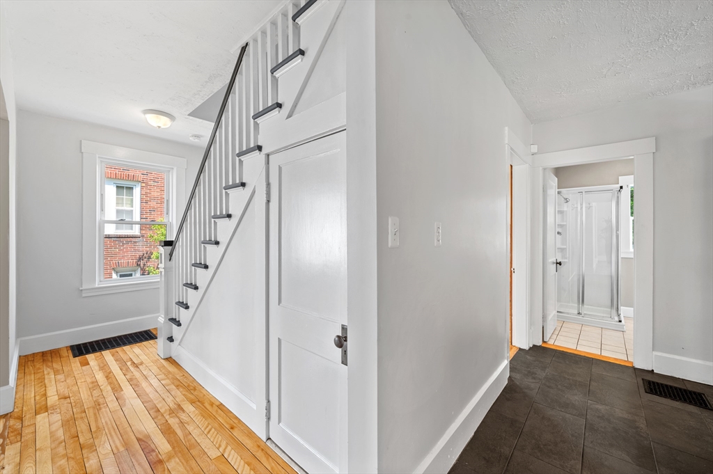 4 bed, 2 bath apartment for rent at 8 Beekman St Unit 0, Fitchburg — photo 13 of 31