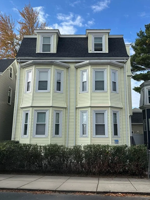 1 bed, 1 bath apartment for rent at 8 Beethoven St Unit 3L, Jamaica Plain