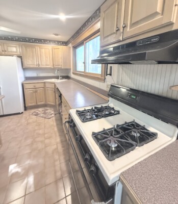 2 bed, 1 bath apartment for rent at 8 Belmont St Unit 2, Newton Corner — photo 17 of 20