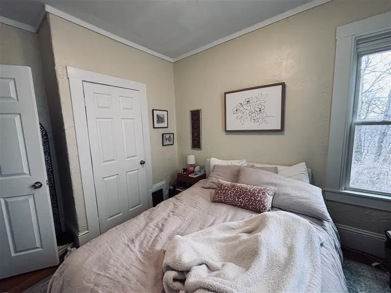 2 bed, 1 bath apartment for rent at 8 Bennett St Unit 2, South Medford — photo 11 of 22