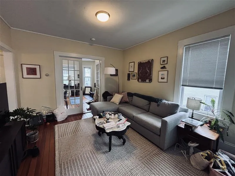 2 bed, 1 bath apartment for rent at 8 Bennett St Unit 2, South Medford — photo 4 of 22