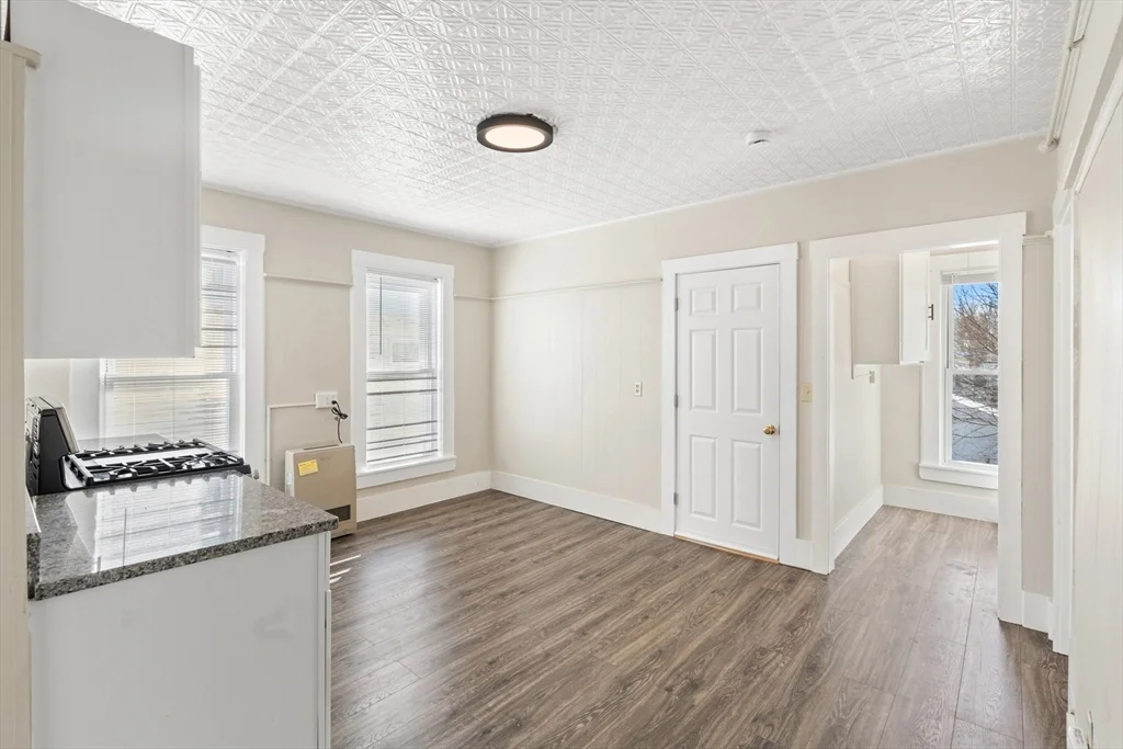 2 bed, 1 bath apartment for rent at 8 Blaisdell Unit 2, Haverhill — photo 12 of 36