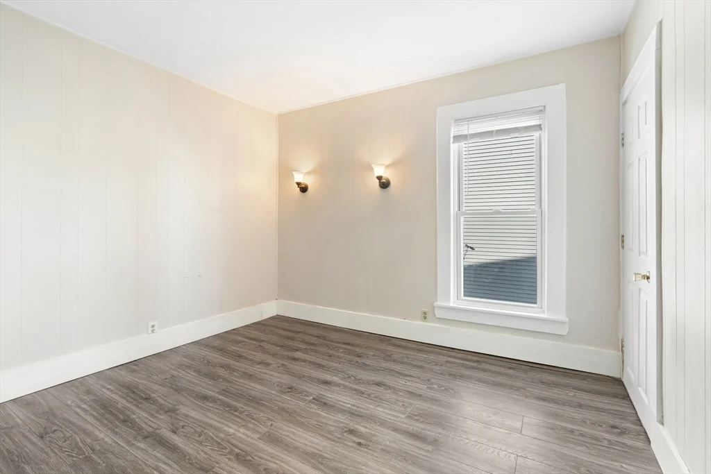 2 bed, 1 bath apartment for rent at 8 Blaisdell Unit 2, Haverhill — photo 11 of 36