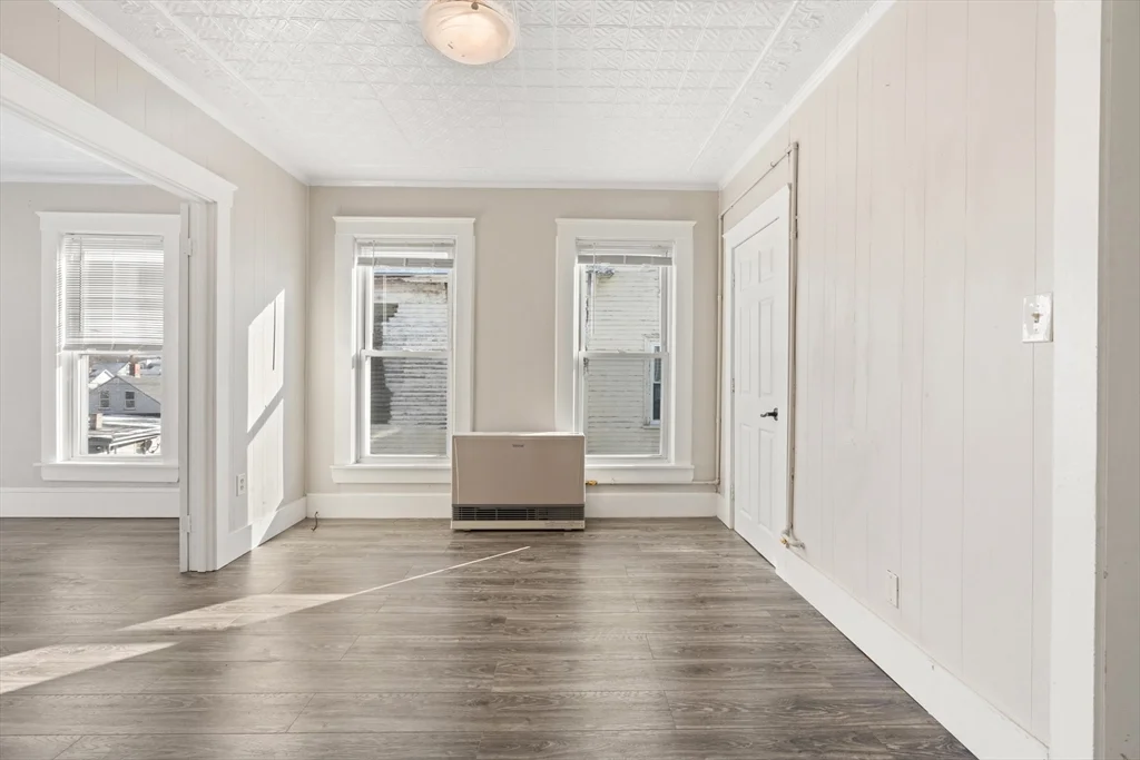 2 bed, 1 bath apartment for rent at 8 Blaisdell Unit 2, Haverhill — photo 6 of 36