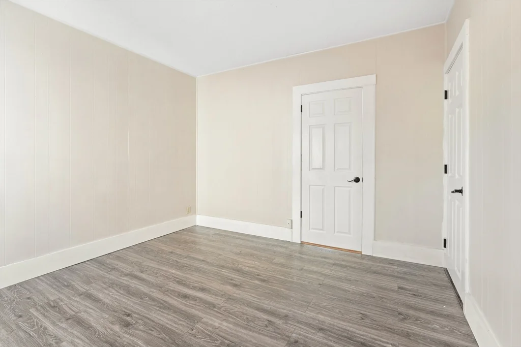 2 bed, 1 bath apartment for rent at 8 Blaisdell Unit 2, Haverhill — photo 9 of 36