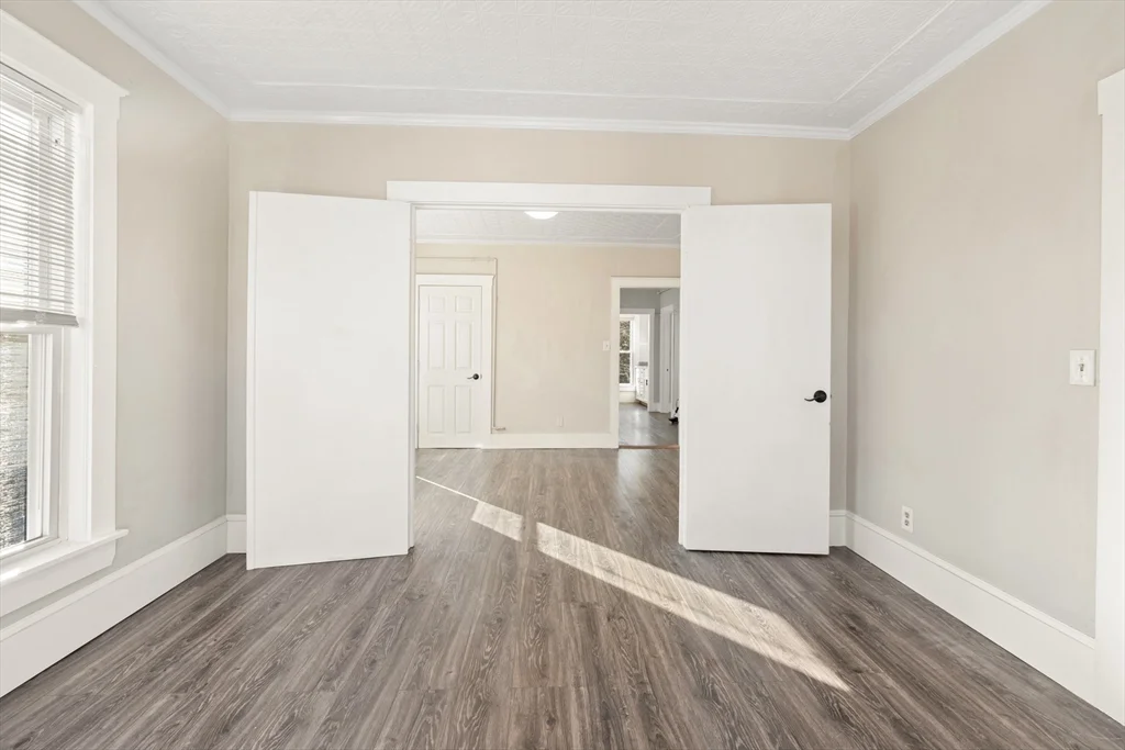 2 bed, 1 bath apartment for rent at 8 Blaisdell Unit 2, Haverhill — photo 3 of 36