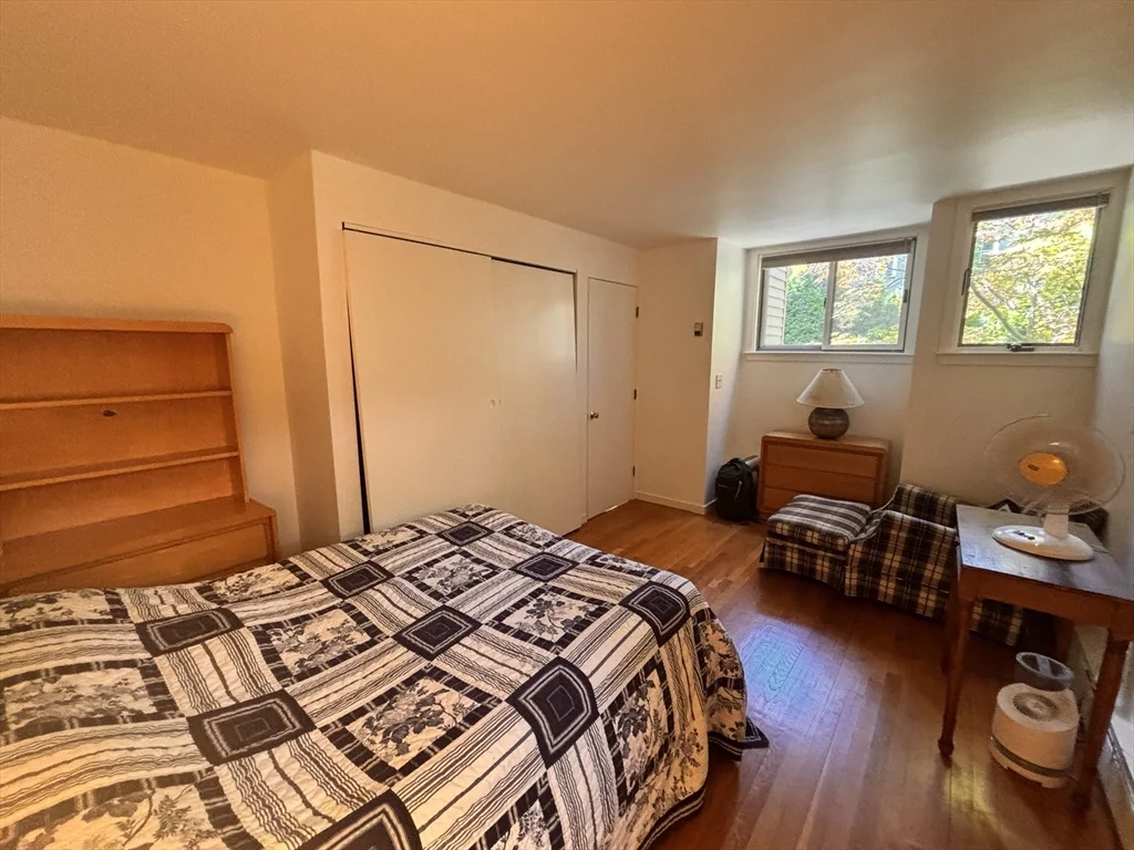 3 bed, 3 bath apartment for rent at 8 Bond St Unit 8, Neighborhood Nine — photo 8 of 21