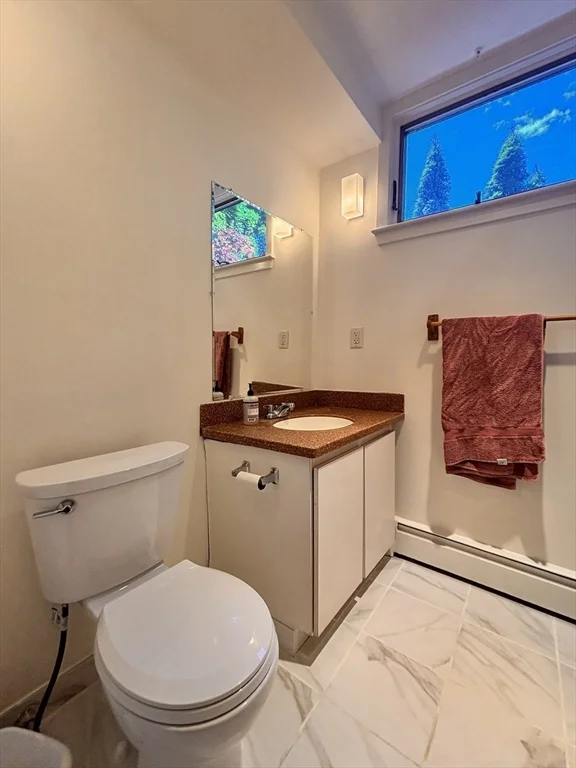 3 bed, 3 bath apartment for rent at 8 Bond St Unit 8, Neighborhood Nine — photo 10 of 21