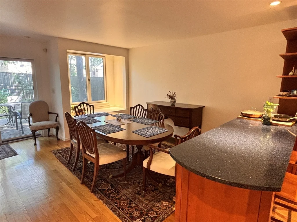 3 bed, 3 bath apartment for rent at 8 Bond St Unit 8, Neighborhood Nine — photo 5 of 21