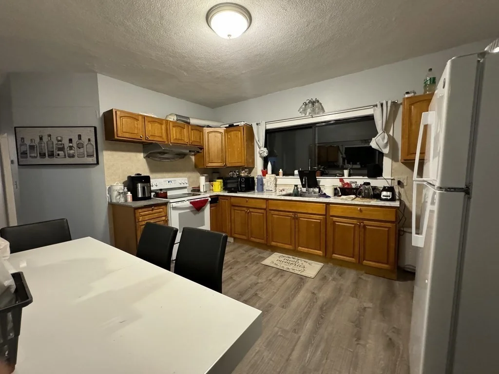 3 bed, 1 bath apartment for rent at 8 Boylston St Unit 1, Malden — photo 9 of 10