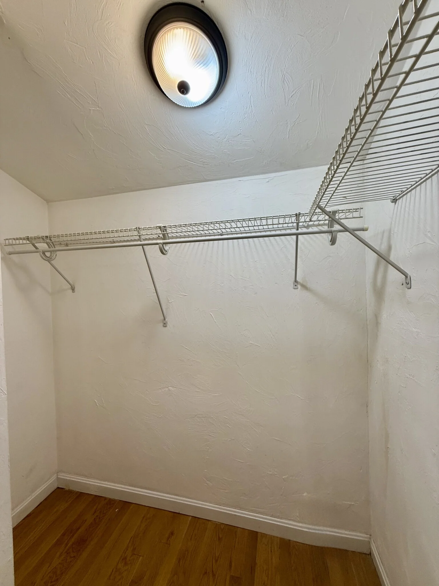 6 bed, 4 bath apartment for rent at 8 Brandley Rd Unit 1, Watertown — photo 12 of 30
