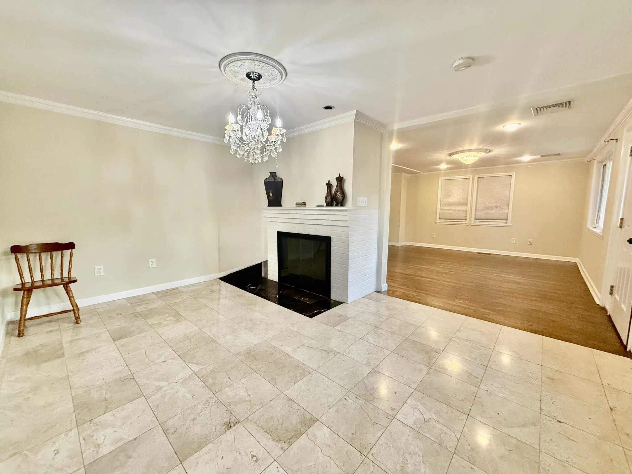 6 bed, 4 bath apartment for rent at 8 Brandley Rd Unit 1, Watertown — photo 7 of 30