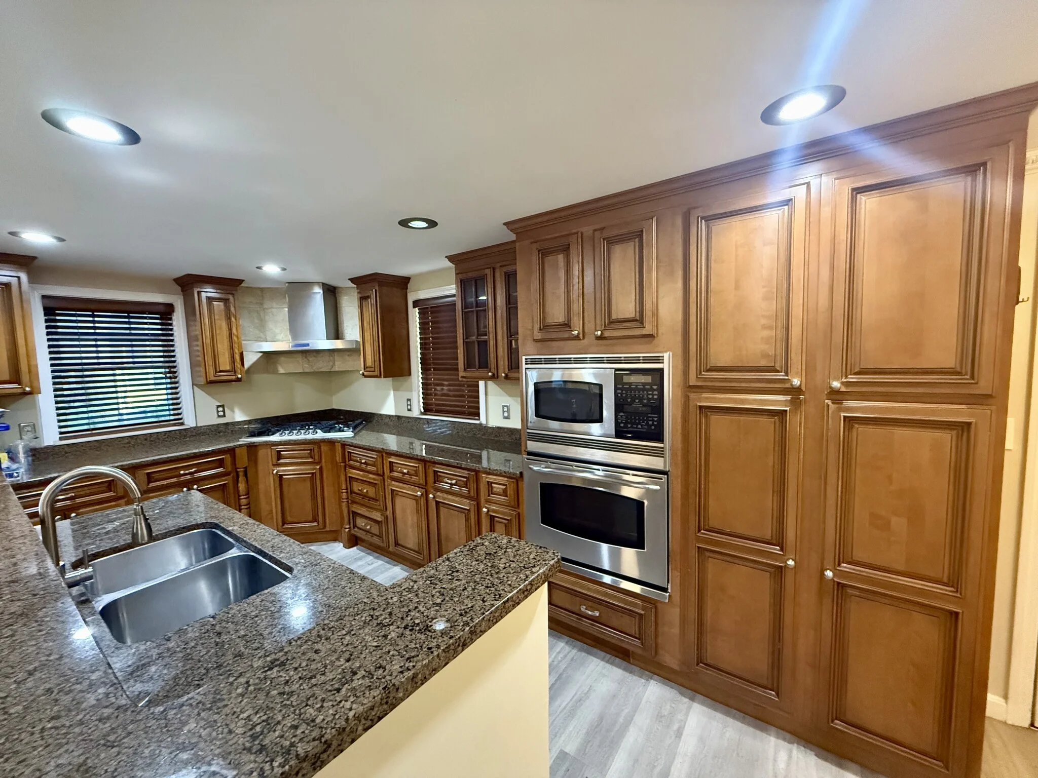 6 bed, 4 bath apartment for rent at 8 Brandley Rd Unit 1, Watertown — photo 2 of 30