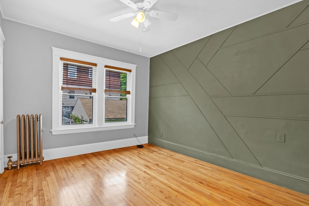 5 bed, 1 bath apartment for rent at 8 Brantwood Unit 2, Worcester — photo 11 of 19
